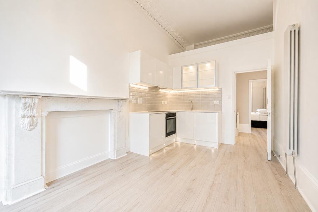 2 bed 1st Floor Flat for rent in Paddington. From Hamptons - Notting Hill