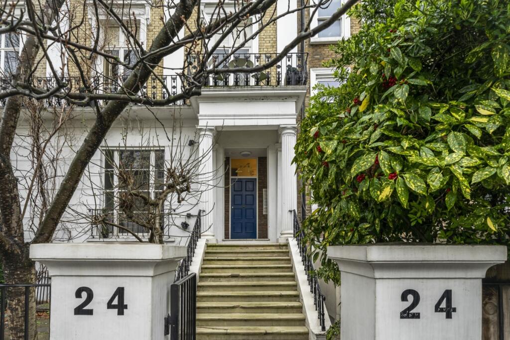 2 bed 1st Floor Flat for rent in Kensington. From Hamptons - Notting Hill