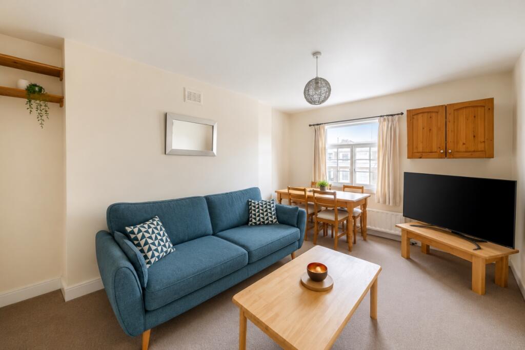 1 bed 1st Floor Flat for rent in Paddington. From Hamptons - Notting Hill