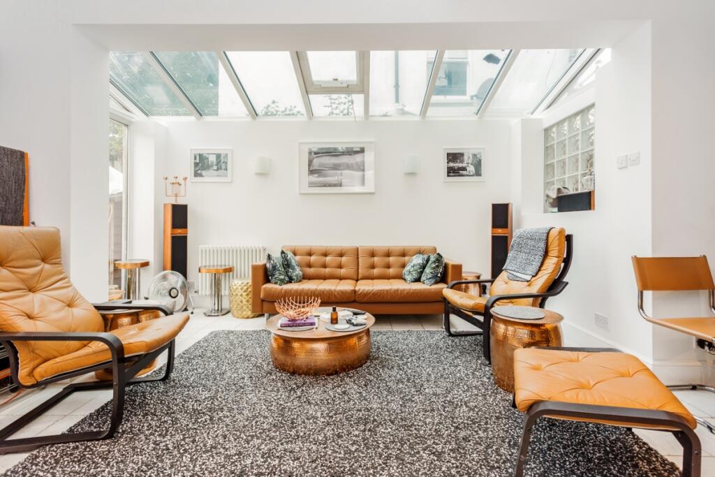 2 bed 1st Floor Flat for rent in Hampstead. From Hamptons - Notting Hill 2 bed 1st Floor Flat for rent in Hampstead. From Hamptons - Notting Hill