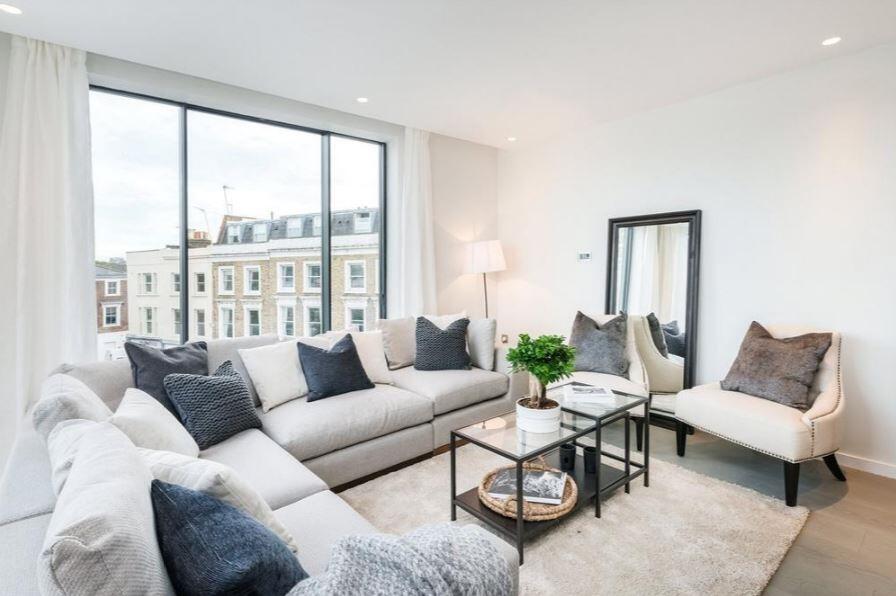 1 bed Flat for rent in Fulham. From Hamptons International Sales - Parsons Green