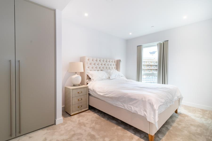 2 bed Apartment for rent in Fulham. From Hamptons International Sales - Parsons Green