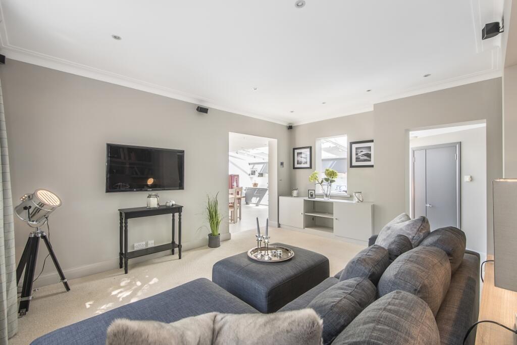 4 bed Detached for rent in Hammersmith. From Hamptons Sales - Parsons Green & Fulham