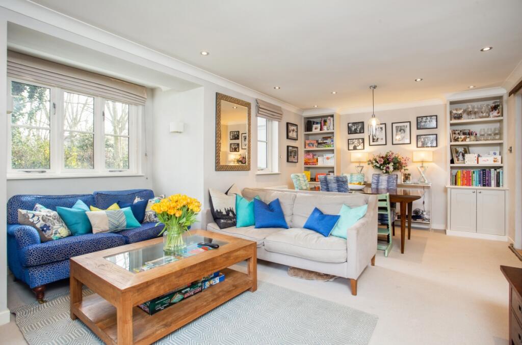 2 bed 1st Floor Flat for rent in Fulham. From Hamptons Sales - Parsons Green & Fulham