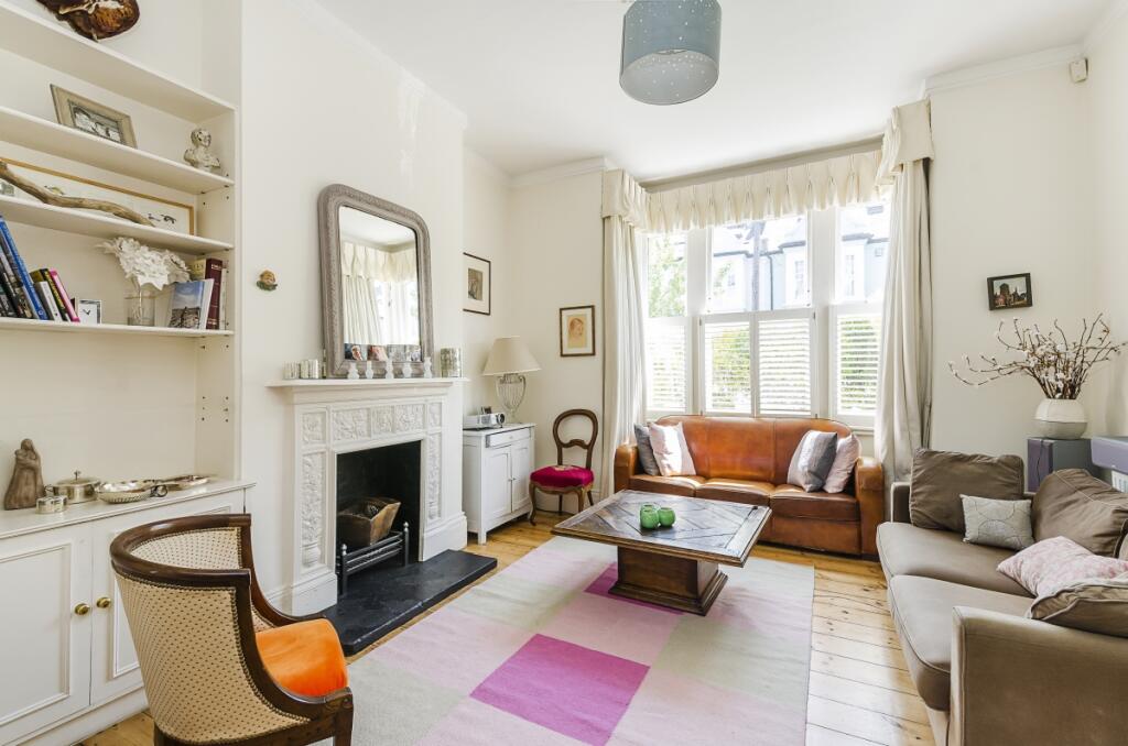 4 bed Mid Terraced House for rent in Fulham. From Hamptons Sales - Parsons Green & Fulham 4 bed Mid Terraced House for rent in Fulham. From Hamptons Sales - Parsons Green & Fulham