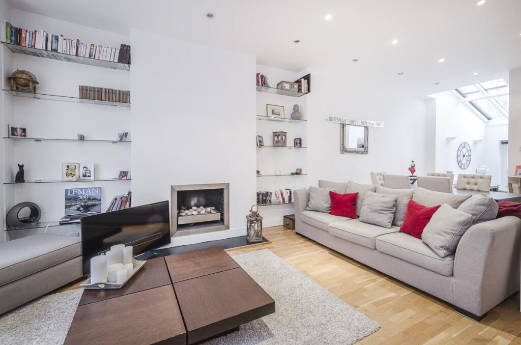 4 bed Mid Terraced House for rent in Fulham. From Hamptons Sales - Parsons Green & Fulham 4 bed Mid Terraced House for rent in Fulham. From Hamptons Sales - Parsons Green & Fulham