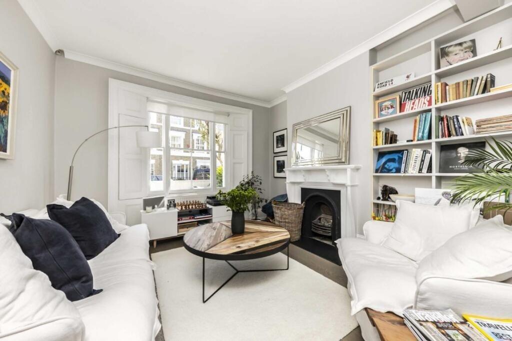 5 bed Mid Terraced House for rent in Fulham. From Hamptons Sales - Parsons Green & Fulham