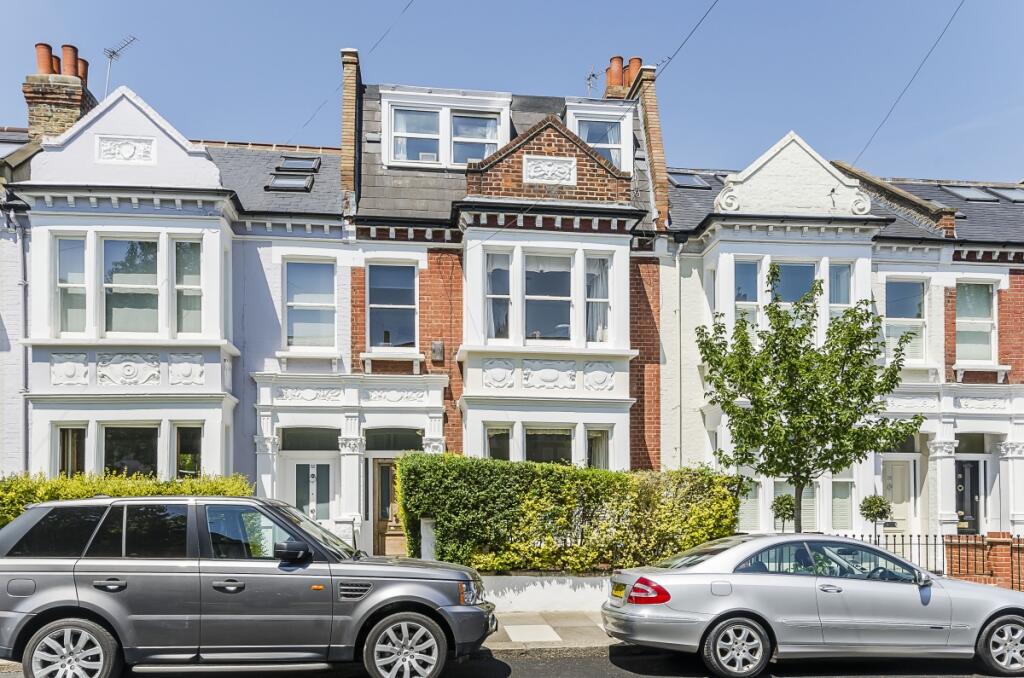 4 bed Mid Terraced House for rent in Fulham. From Hamptons Sales - Parsons Green & Fulham