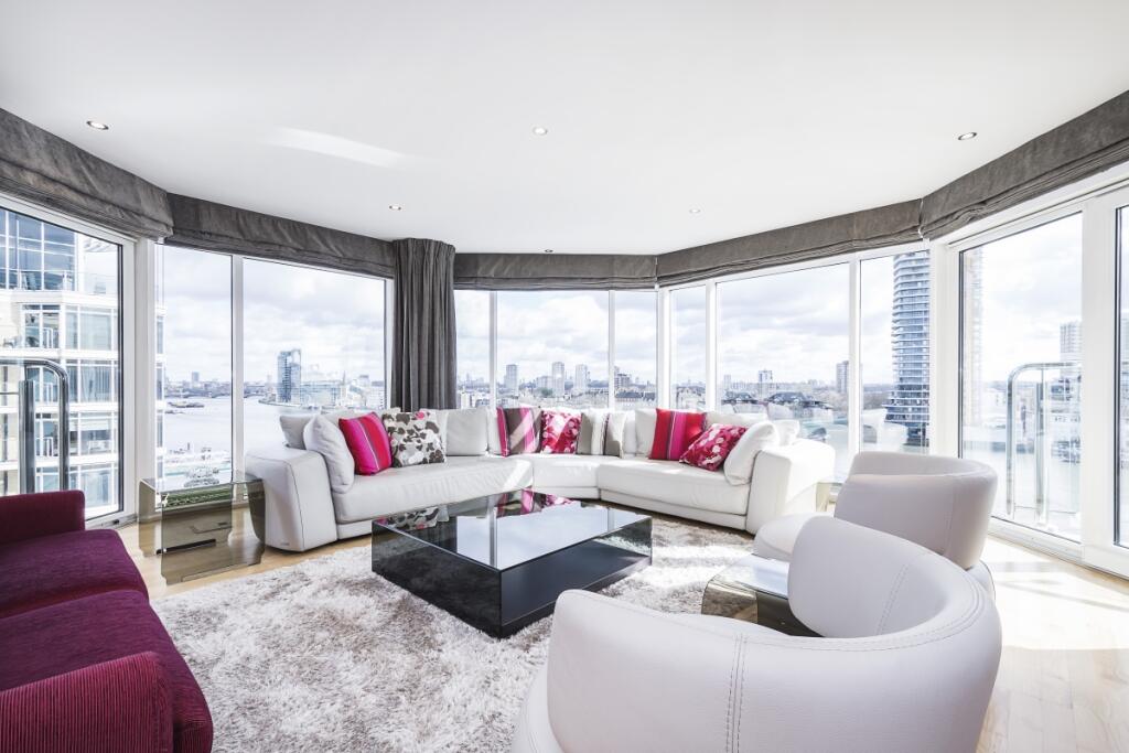 3 bed Apartment for rent in Fulham. From Hamptons Sales - Parsons Green & Fulham