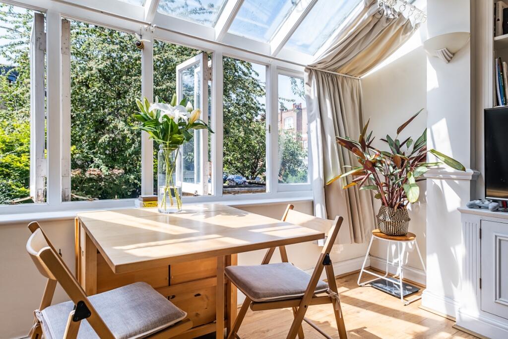 2 bed 1st Floor Flat for rent in Fulham. From Hamptons Sales - Parsons Green & Fulham