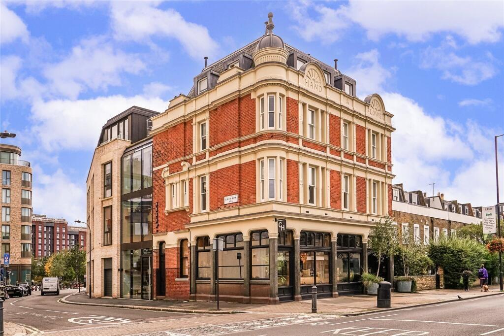 2 bed 1st Floor Flat for rent in Fulham. From Hamptons Sales - Parsons Green & Fulham