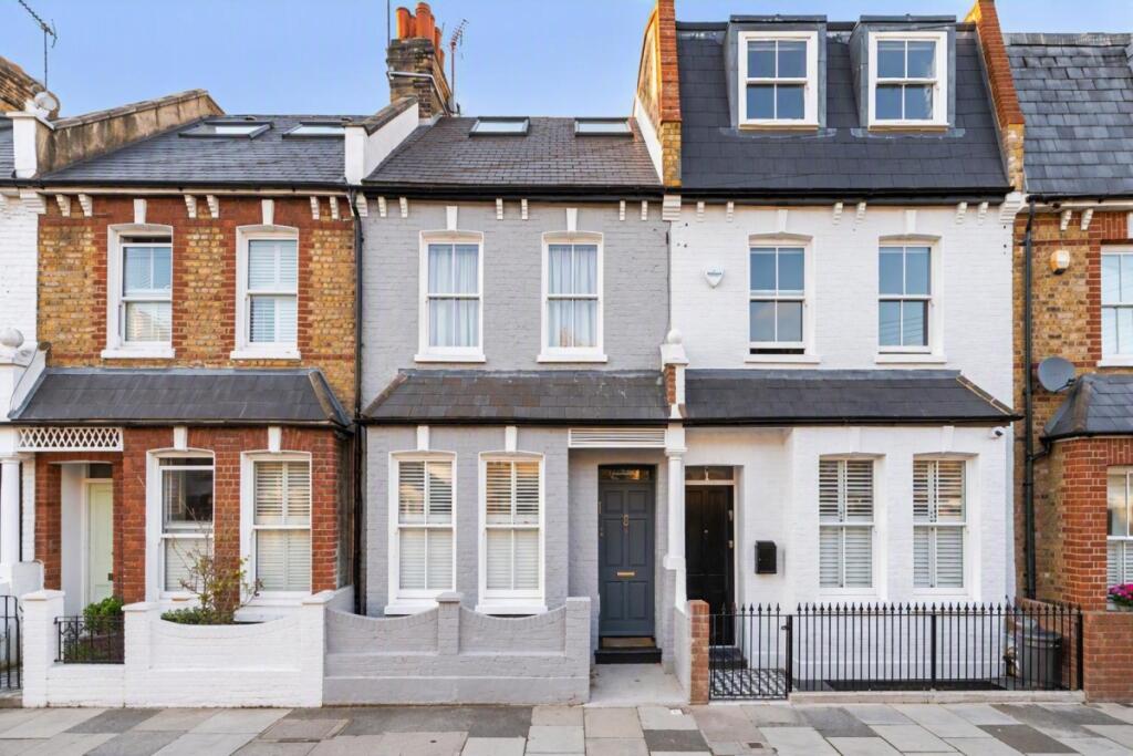 3 bed Mid Terraced House for rent in Fulham. From Hamptons Sales - Parsons Green & Fulham