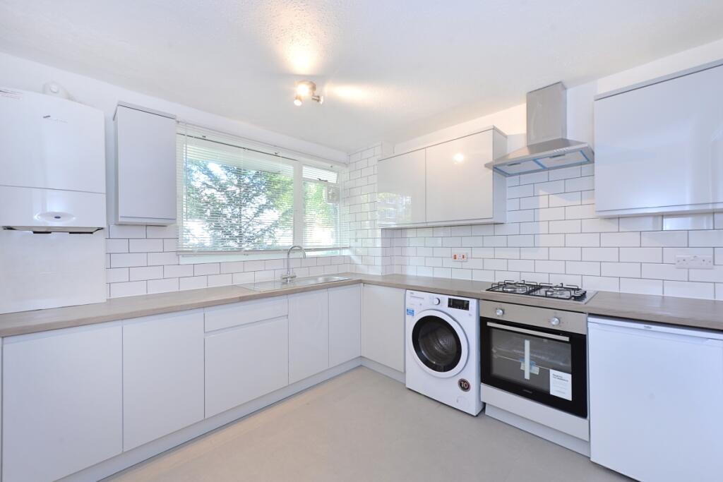 3 bed Annexe for rent in Putney. From Hamptons - Putney