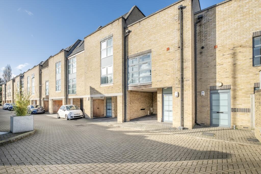 3 bed Town House for rent in Putney. From Hamptons - Putney