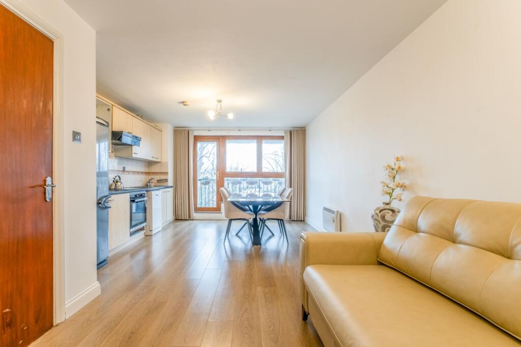 1 bed 1st Floor Flat for rent in Putney. From Hamptons - Putney
