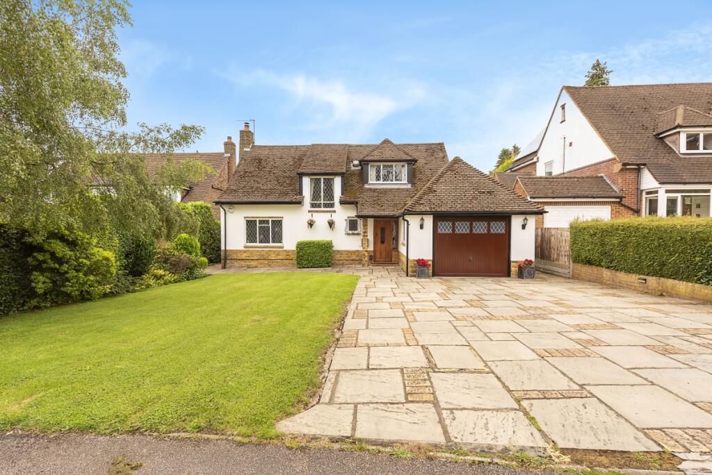 4 bed Detached House for rent in Rickmansworth. From Hamptons International Sales - Rickmansworth