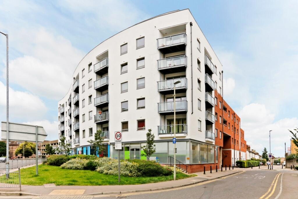 2 bed Apartment for rent in Watford. From Hamptons Sales - Rickmansworth 2 bed Apartment for rent in Watford. From Hamptons Sales - Rickmansworth