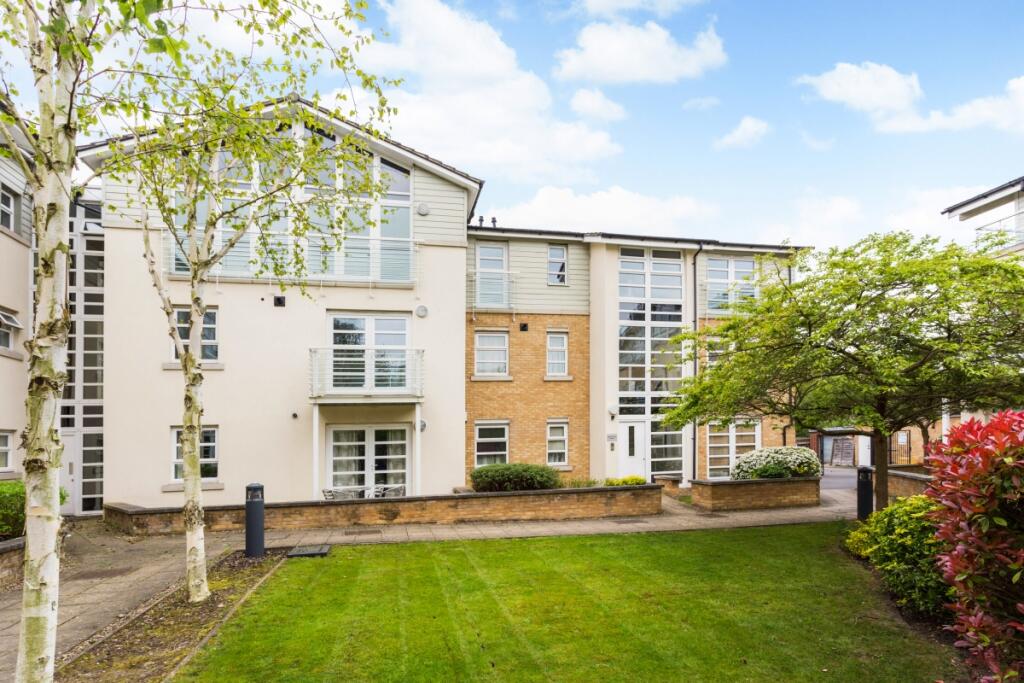 2 bed 1st Floor Flat for rent in Rickmansworth. From Hamptons Sales - Rickmansworth