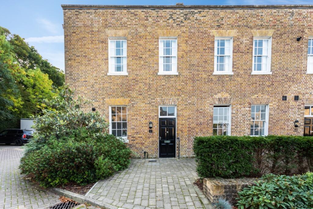 2 bed 1st Floor Flat for rent in South Harefield. From Hamptons Sales - Rickmansworth 2 bed 1st Floor Flat for rent in South Harefield. From Hamptons Sales - Rickmansworth