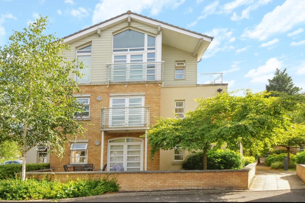 2 bed 1st Floor Flat for rent in Rickmansworth. From Hamptons Sales - Rickmansworth 2 bed 1st Floor Flat for rent in Rickmansworth. From Hamptons Sales - Rickmansworth