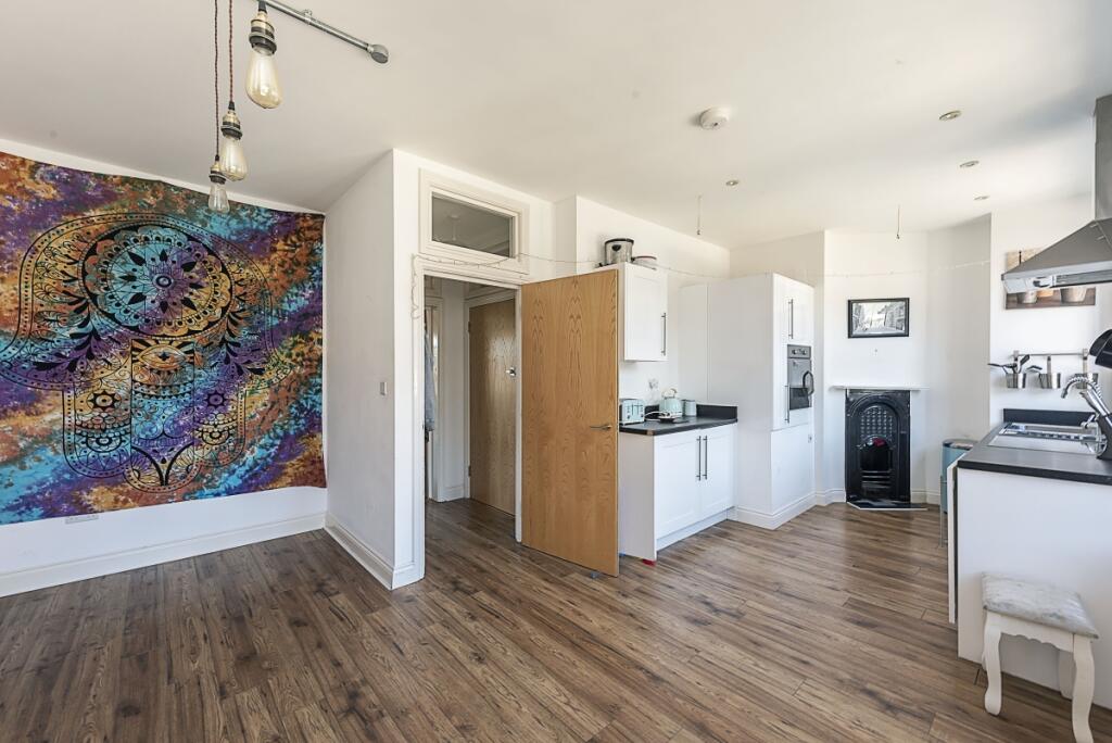 1 bed 1st Floor Flat for rent in Rickmansworth. From Hamptons Sales - Rickmansworth 1 bed 1st Floor Flat for rent in Rickmansworth. From Hamptons Sales - Rickmansworth