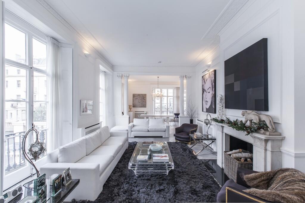 2 bed 1st Floor Flat for rent in Chelsea. From Hamptons - Sloane Square