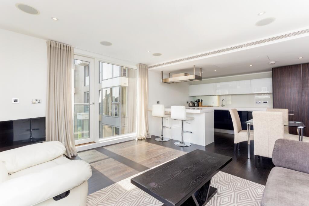 2 bed 1st Floor Flat for rent in Chelsea. From Hamptons - Sloane Square