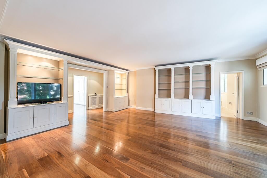 4 bed Apartment for rent in Chelsea. From Hamptons - Sloane Square 4 bed Apartment for rent in Chelsea. From Hamptons - Sloane Square