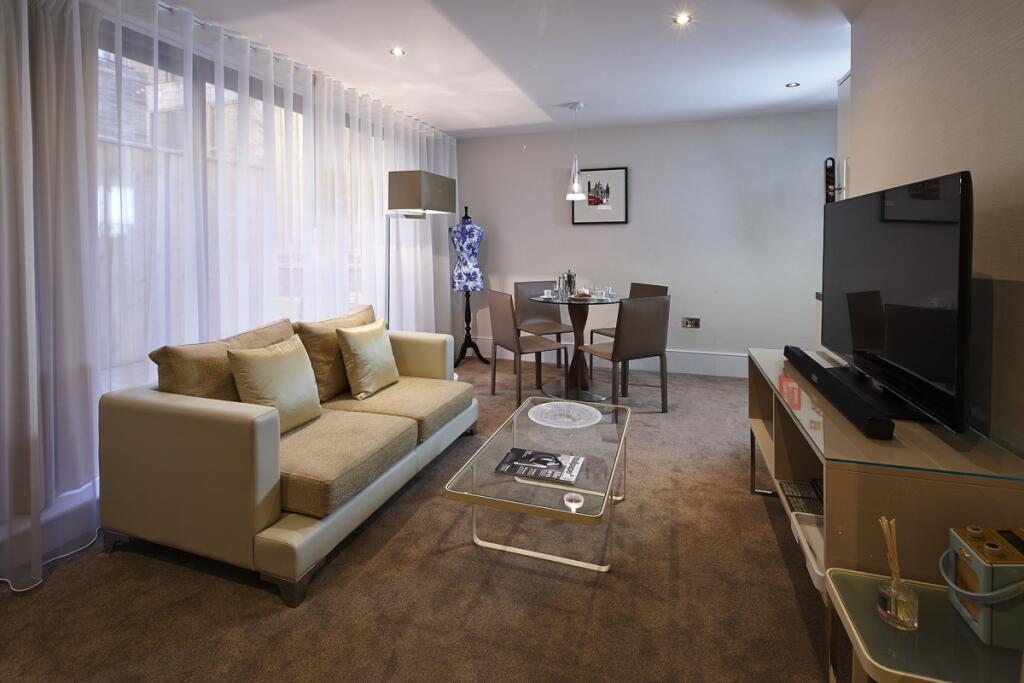 1 bed 1st Floor Flat for rent in Chelsea. From Hamptons - Sloane Square