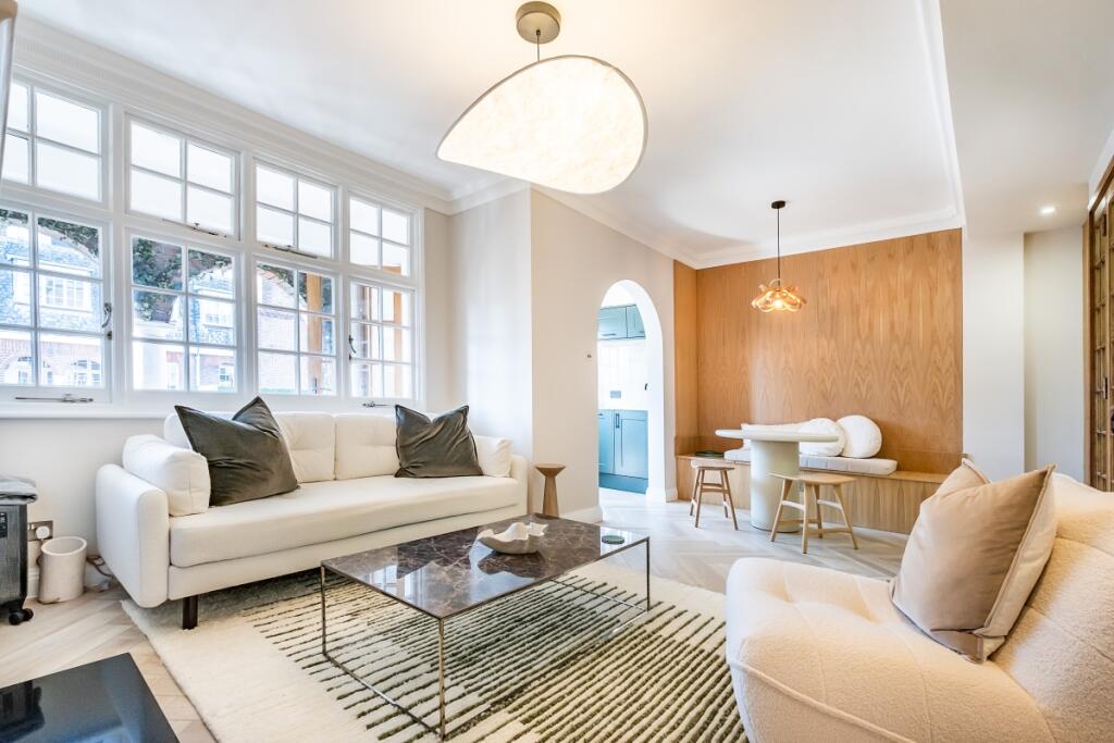 1 bed 1st Floor Flat for rent in Chelsea. From Hamptons - Sloane Square