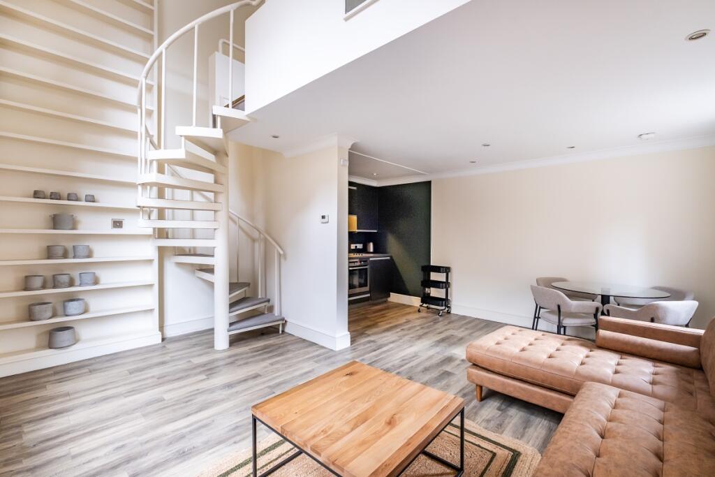 1 bed Annexe for rent in Chelsea. From Hamptons - Sloane Square