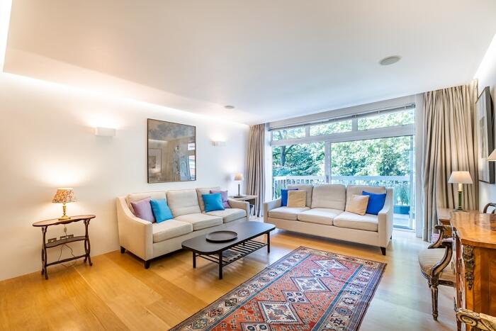 2 bed 1st Floor Flat for rent in Chelsea. From Hamptons - Sloane Square