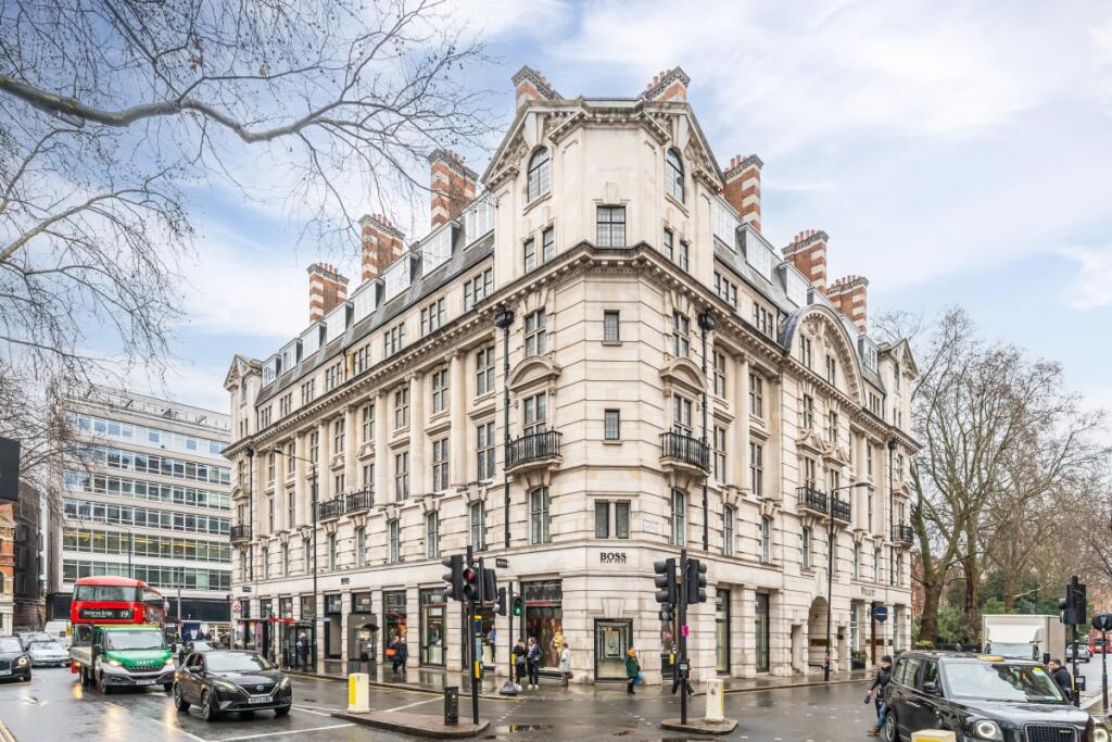 5 bed 1st Floor Flat for rent in Chelsea. From Hamptons - Sloane Square