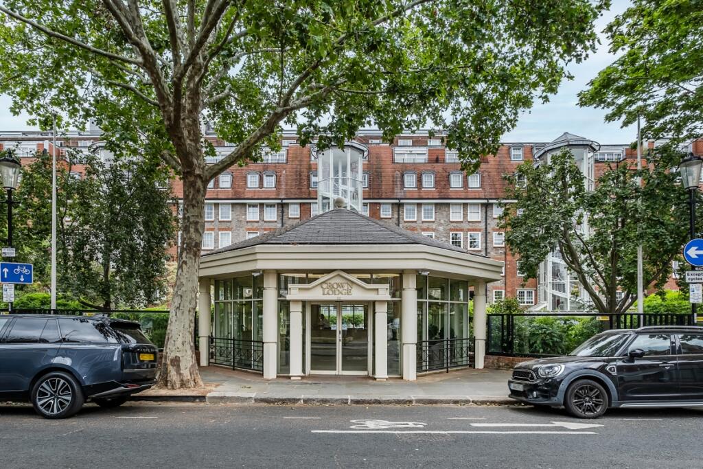 3 bed Penthouse for rent in Chelsea. From Hamptons - Sloane Square