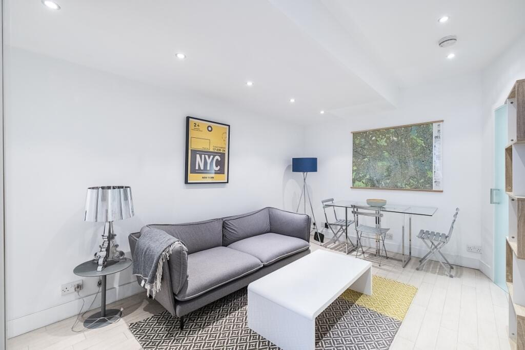 1 bed 1st Floor Flat for rent in Chelsea. From Hamptons - Sloane Square 1 bed 1st Floor Flat for rent in Chelsea. From Hamptons - Sloane Square