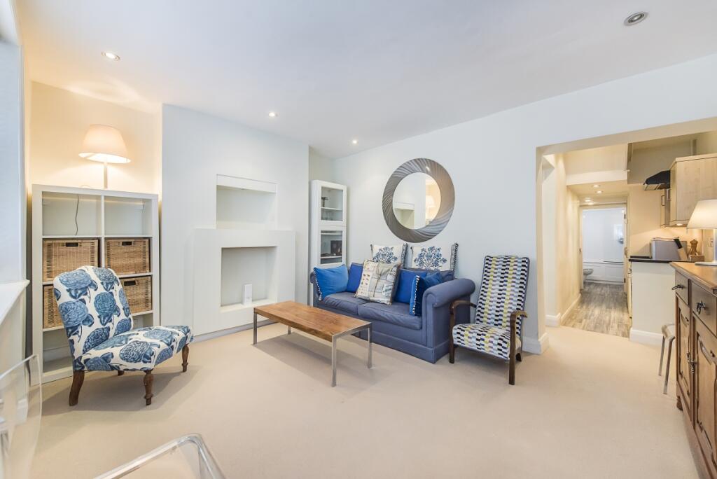 1 bed 1st Floor Flat for rent in Chelsea. From Hamptons - Sloane Square