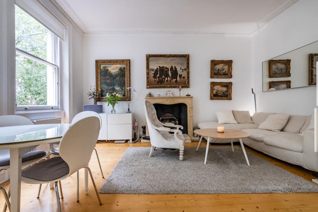 1 bed 1st Floor Flat for rent in Chelsea. From Hamptons - Sloane Square
