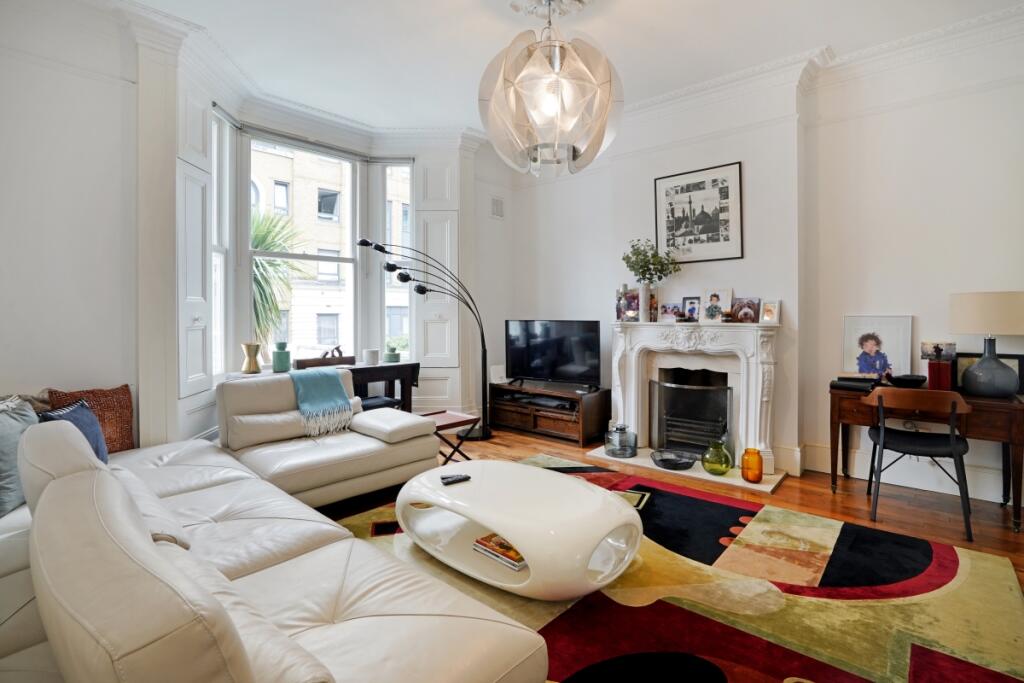 5 bed Mid Terraced House for rent in Hampstead. From Hamptons International Sales - St. Johns Wood