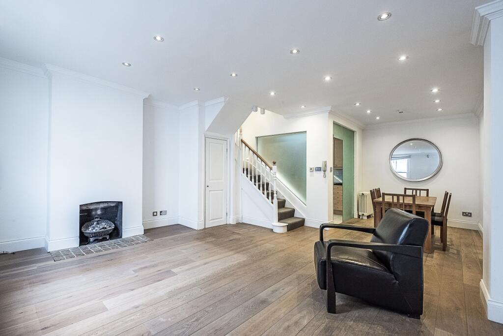 3 bed Mews for rent in Paddington. From Hamptons International Sales - St. Johns Wood