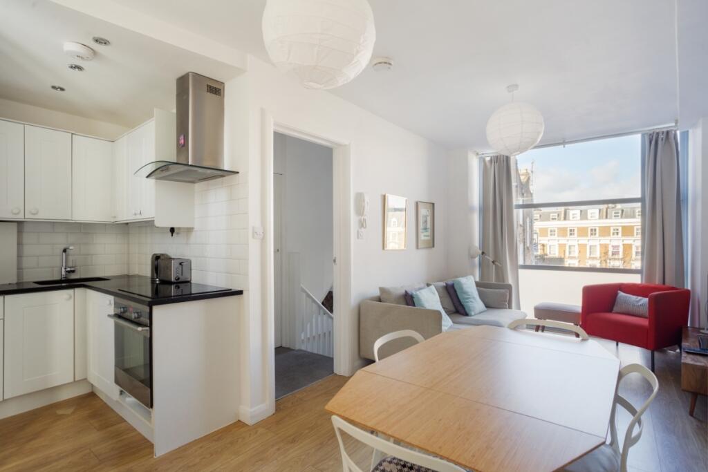 2 bed 1st Floor Flat for rent in Paddington. From Hamptons International Sales - St. Johns Wood