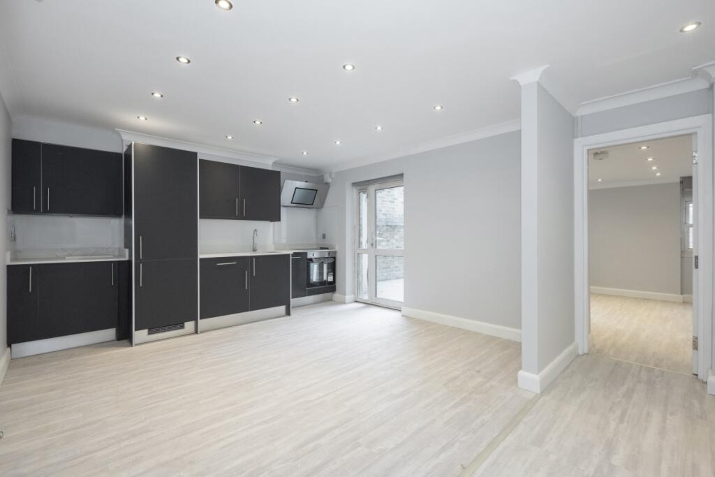 2 bed 1st Floor Flat for rent in Paddington. From Hamptons International Sales - St. Johns Wood