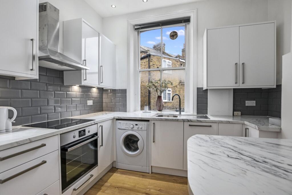 2 bed 1st Floor Flat for rent in Paddington. From Hamptons International Sales - St. Johns Wood