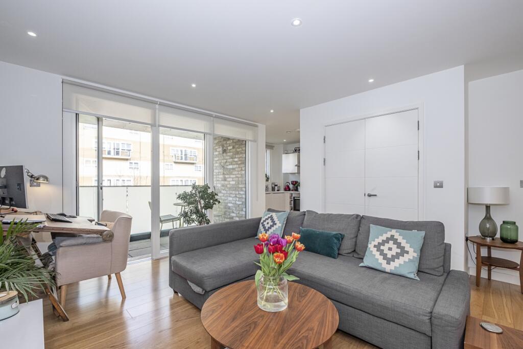 2 bed Apartment for rent in Hampstead. From Hamptons International Sales - St. Johns Wood