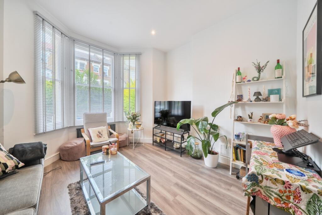 2 bed 1st Floor Flat for rent in Paddington. From Hamptons International Sales - St. Johns Wood