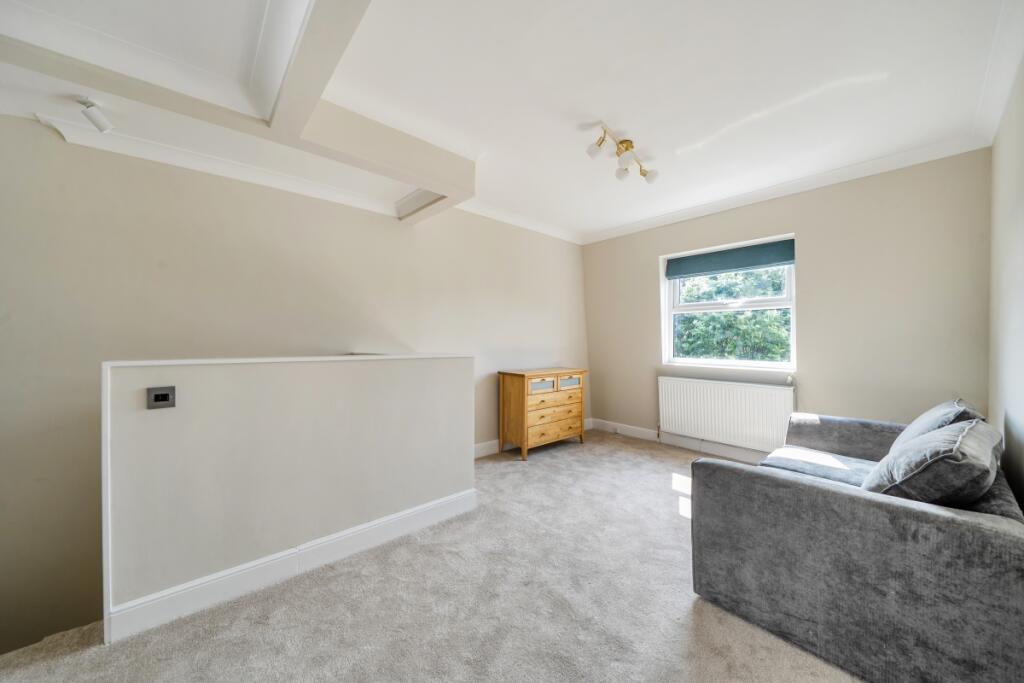1 bed 1st Floor Flat for rent in Paddington. From Hamptons International Sales - St. Johns Wood
