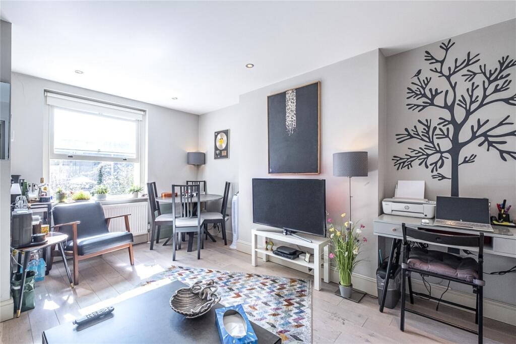 1 bed 1st Floor Flat for rent in Paddington. From Hamptons International Sales - St. Johns Wood