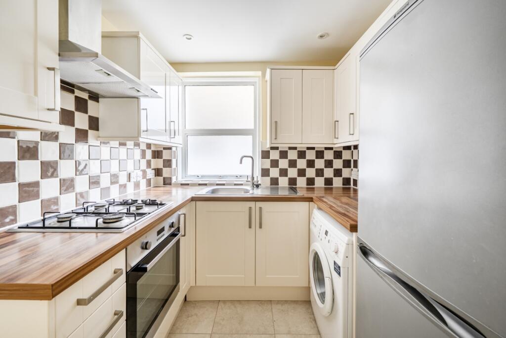 2 bed 1st Floor Flat for rent in Paddington. From Hamptons International Sales - St. Johns Wood