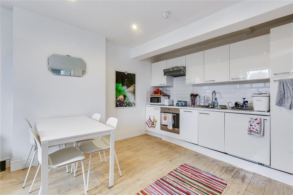 1 bed 1st Floor Flat for rent in Paddington. From Hamptons International Sales - St. Johns Wood