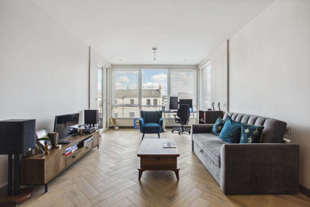 1 bed Apartment for rent in Friern Barnet. From Hamptons - Totteridge & Whetstone