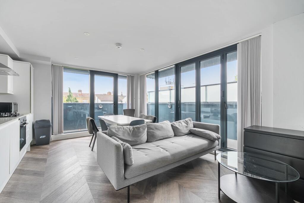 4 bed Apartment for rent in Bermondsey. From Hamptons - Tower Bridge 4 bed Apartment for rent in Bermondsey. From Hamptons - Tower Bridge